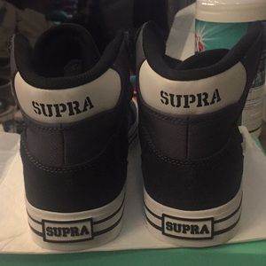 [NEW! NEVER WORN] SUPRA Vaiders Sneakers